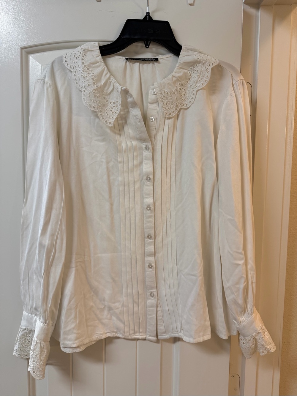 Sfera Collection White Eyelet Lace-Collar Button Down Shirt